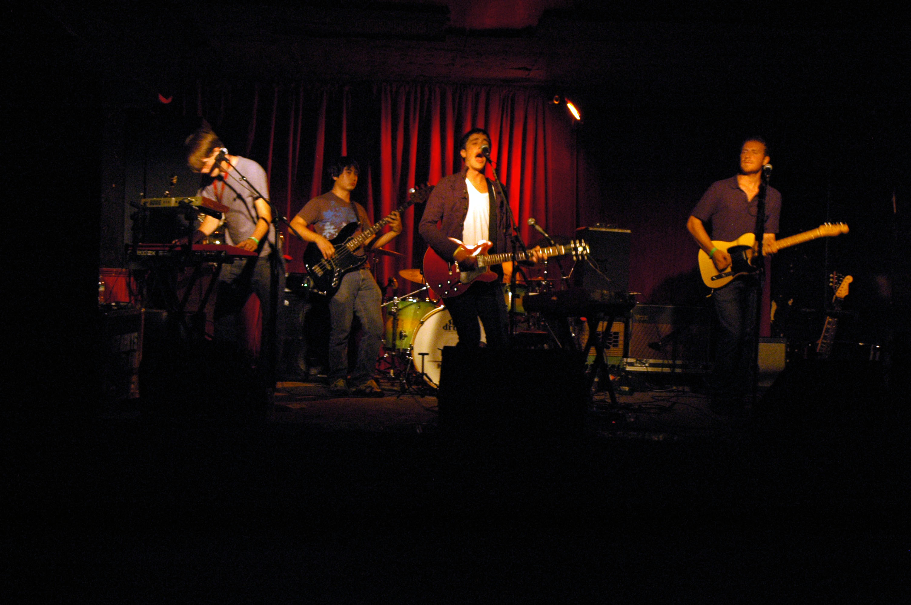Parachute in concert